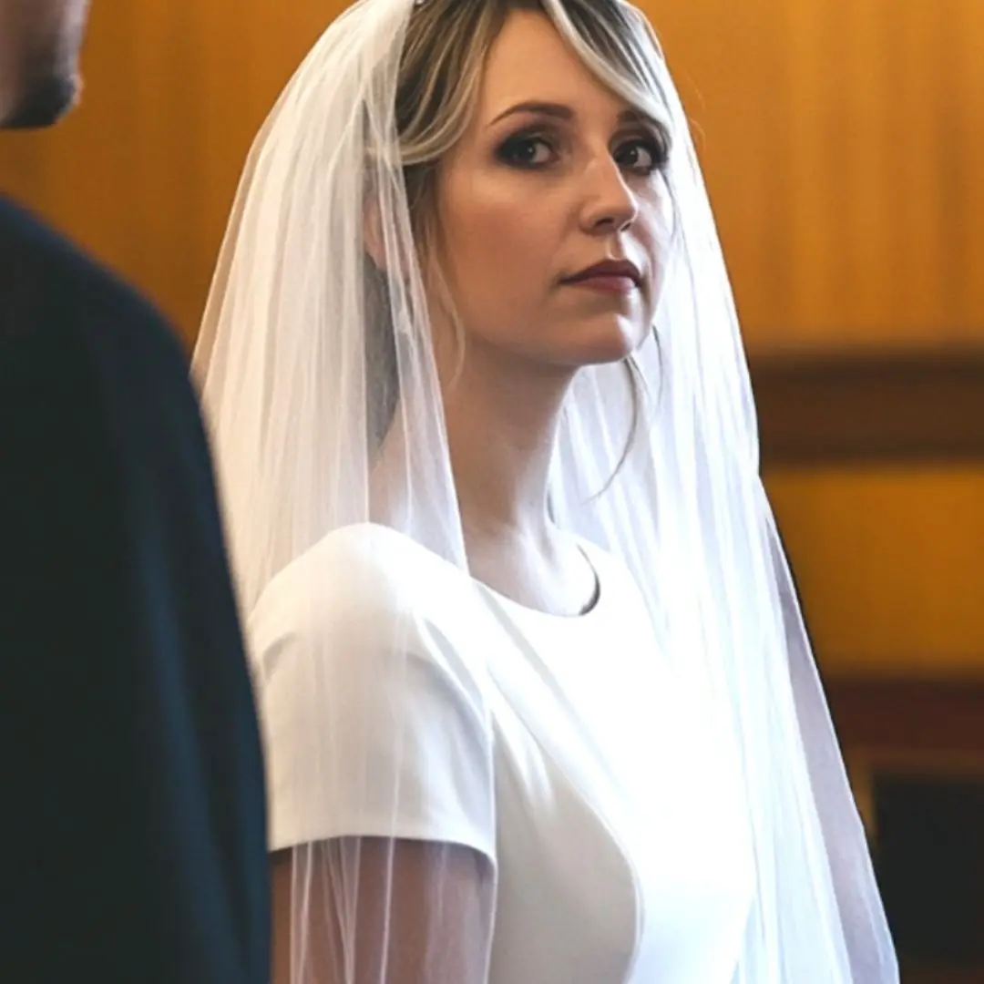 Five years after losing my wife, I took my child to my best friend’s wedding — and when I saw the bride, my daughter softly asked, “Daddy, why are you crying?”