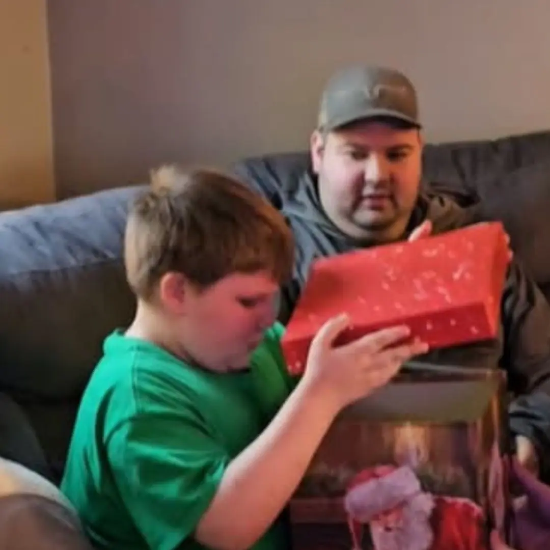 9 Months Ago This Boy Lost His Feline Best Friend, When He Opens His Christmas Present He Breaks Down