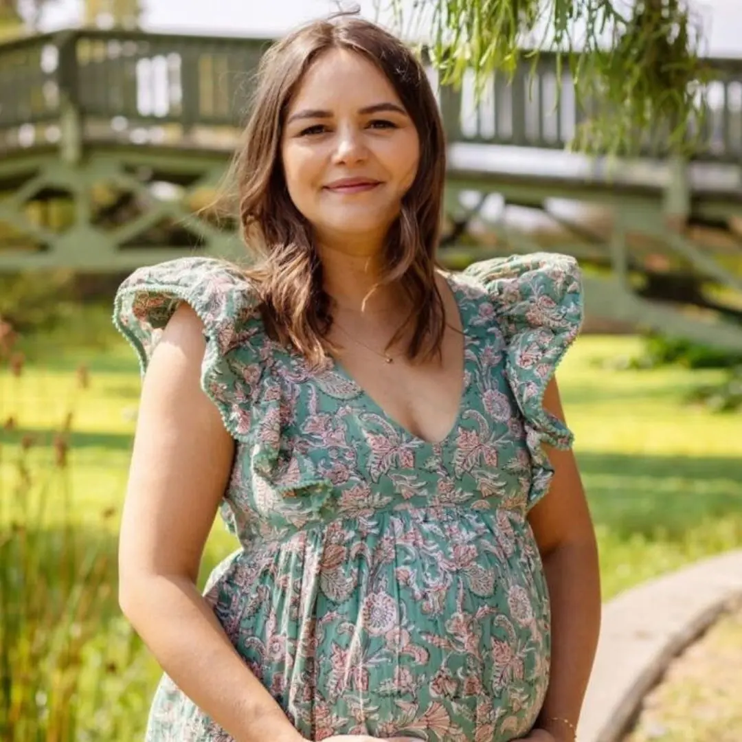 Lena’s heartbreaking journey: pregnant at 16, abandoned by parents, and a shocking reunion 15 years later