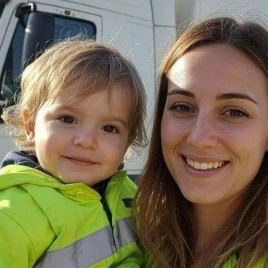 When Love Changes Seats: A Trucking Mother’s Journey Through Loss and Quiet Miracles