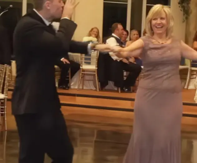 Mother and son steal the show with unforgettable wedding dance – you’ll wish you were one of them