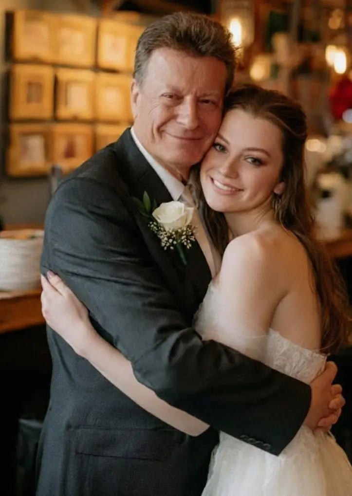 A Mother’s Heartbreak: When Her Daughter Married the Man She Was Dating