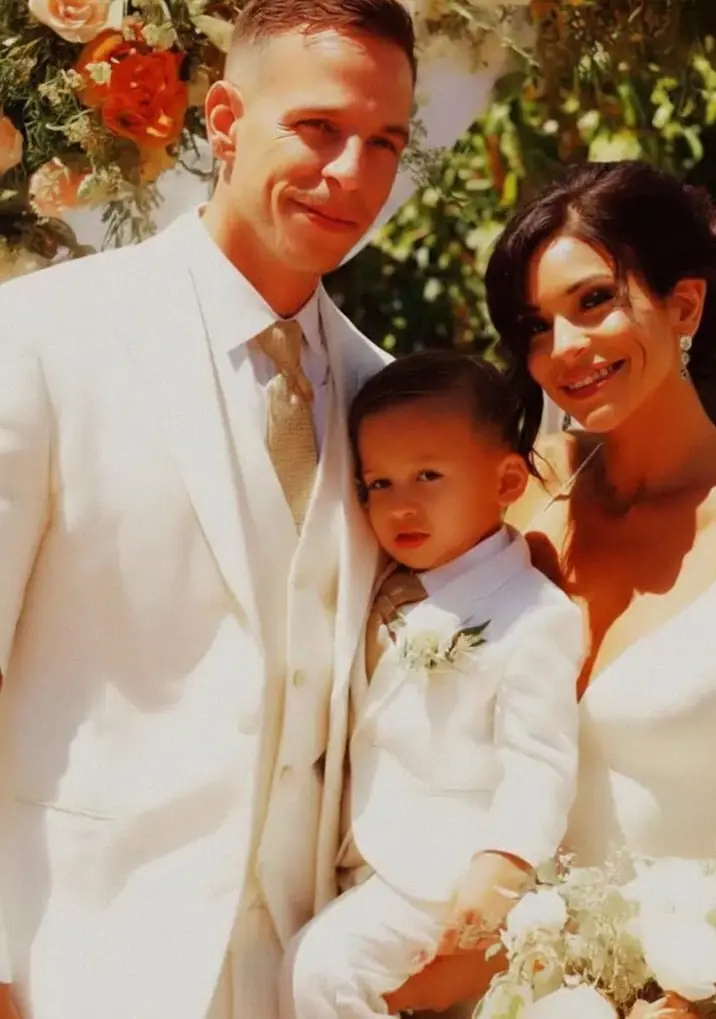 My Mother Disowned Me for Marrying the Man I Loved – Years Later, Fate Brought Us Face to Face Again