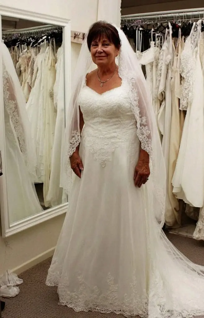 Elderly Woman Tries on a Wedding Dress for the First Time, Inspiring Thousands Online