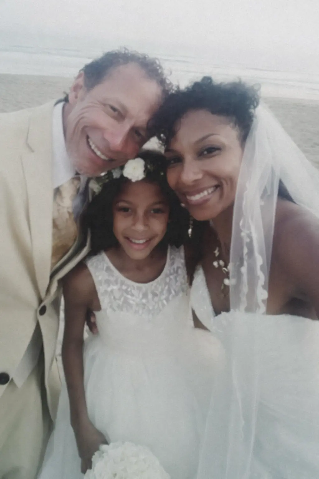 A Wedding, a Child, and a Promise: The Photo That Tells a Story of Love Beyond Romance